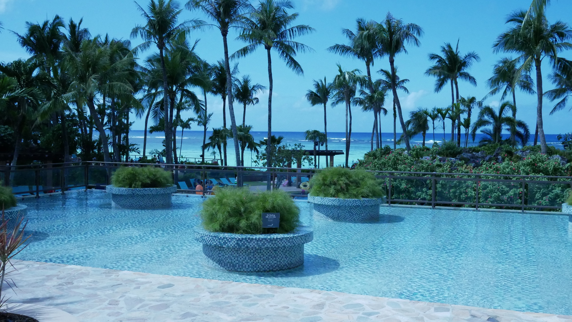 グアム リゾートプール 背景